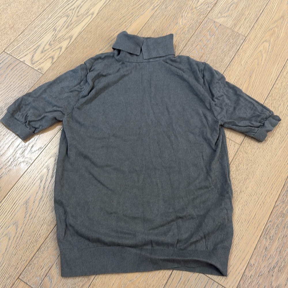 Boss 85% silk 15% cashmere size small